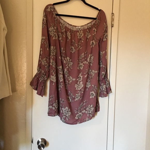 Tobi Off Shoulder Burgundy Peasant Top - Picture 3 of 7